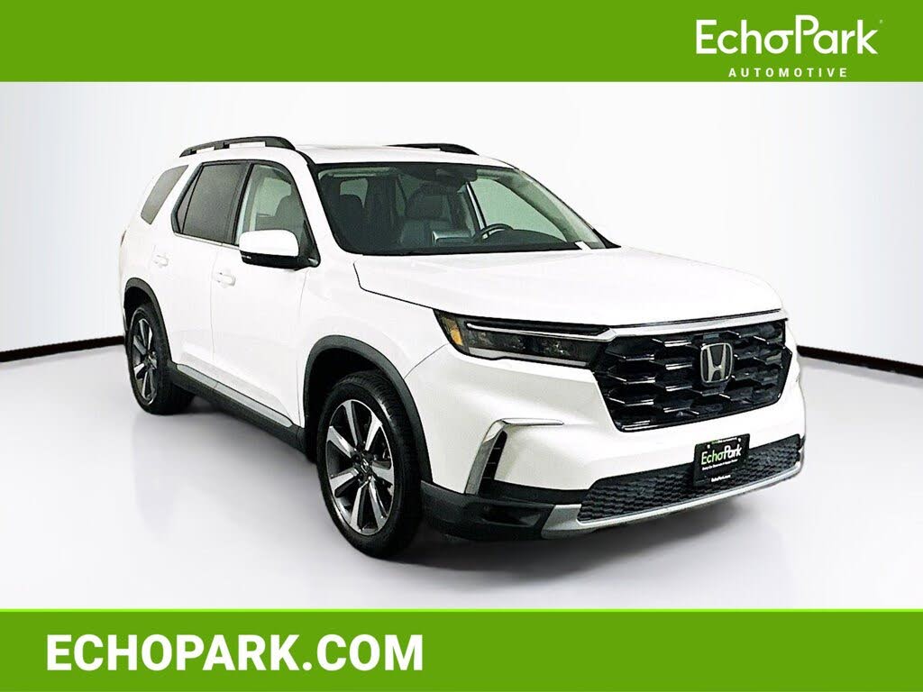 2023 Honda Pilot Touring FWD