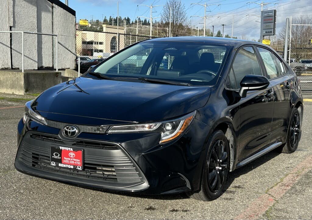 2024 Toyota Corolla LE FWD