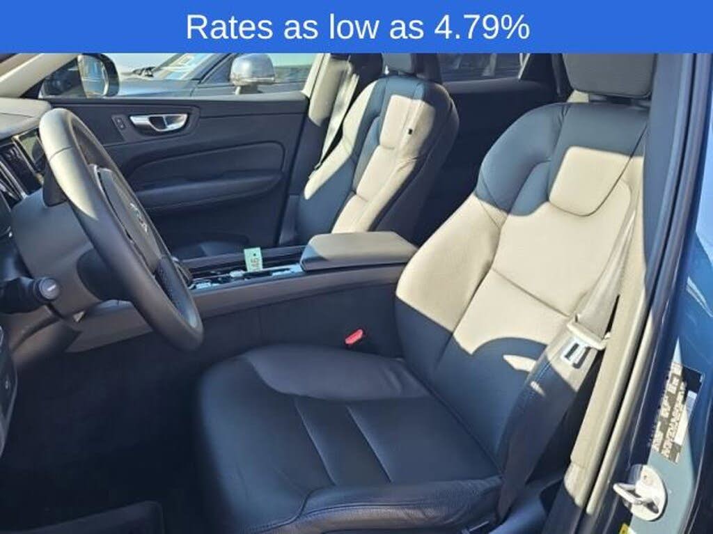 2024 Volvo XC60 B5 Plus Dark Theme AWD