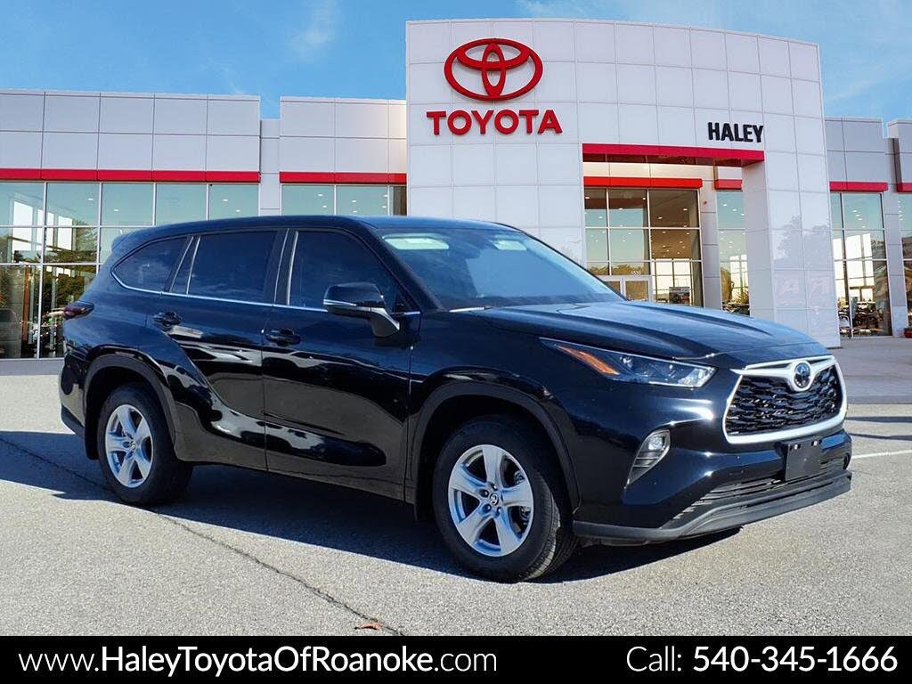 2025 Toyota Highlander LE FWD