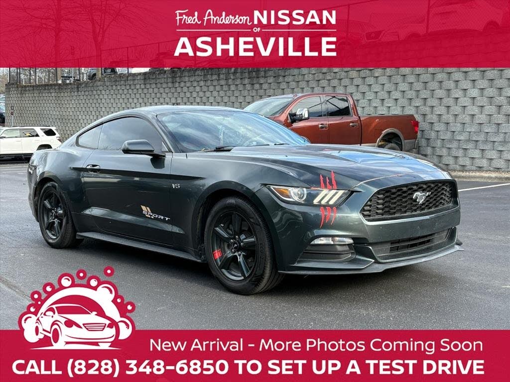 2015 Ford Mustang V6 Coupe RWD