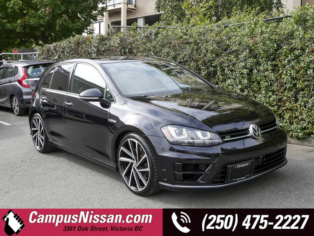 Volkswagen Golf R 4-Door AWD with DCC and Navigation 2017