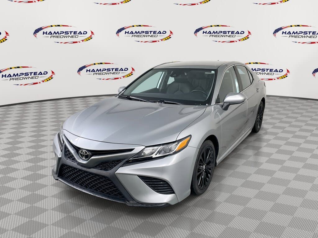 2020 Toyota Camry SE FWD