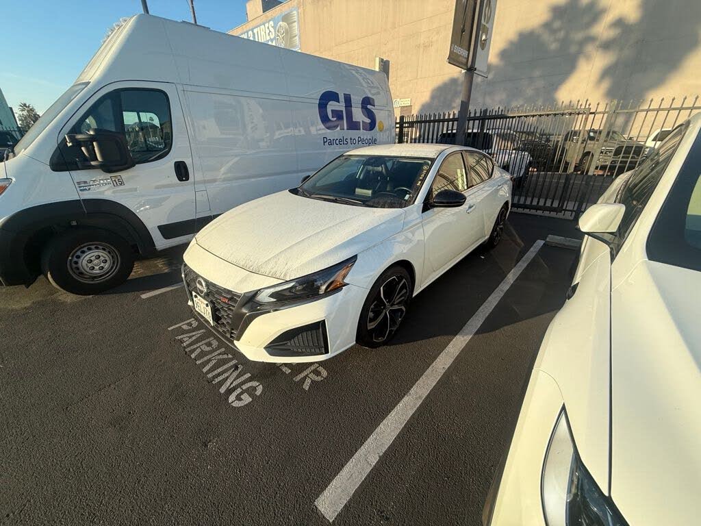 2023 Nissan Altima 2.5 SR FWD