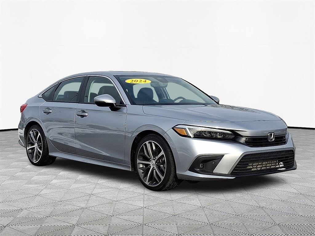 2024 Honda Civic Touring FWD