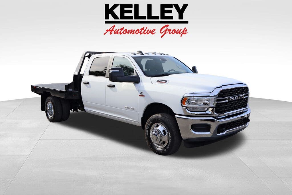 2024 RAM 3500 Chassis SLT Crew Cab LB DRW 4WD