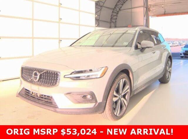2025 Volvo V60 Cross Country B5 Plus AWD