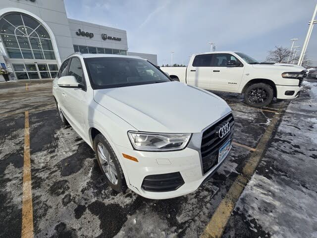 2017 Audi Q3 2.0T quattro Premium Plus