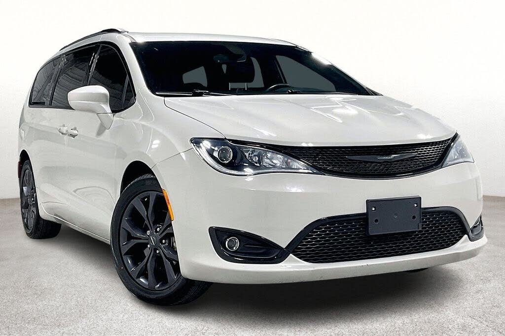 2020 Chrysler Pacifica Touring L FWD