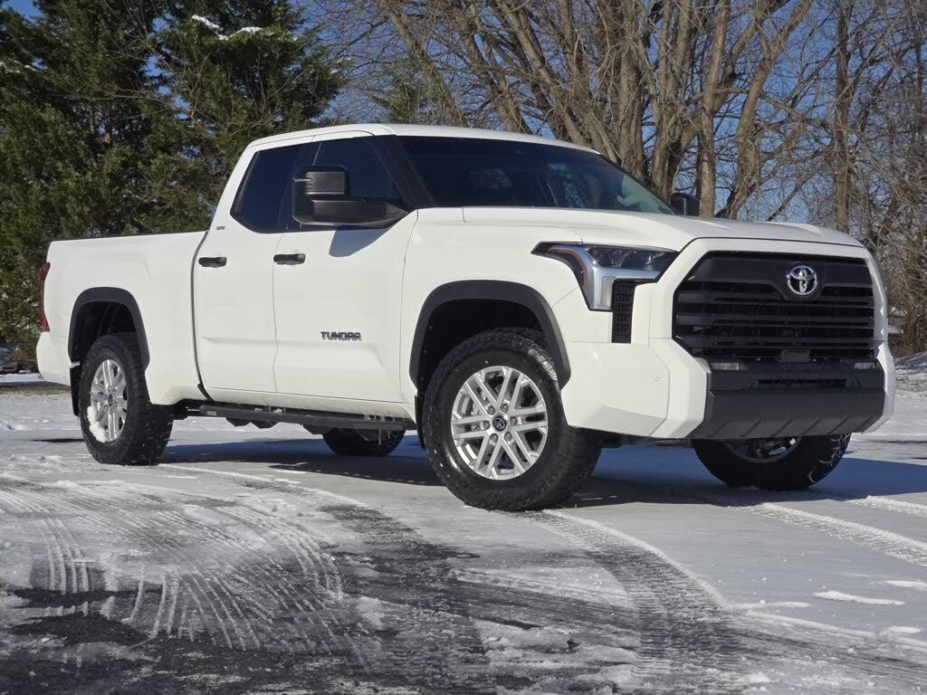 2022 Toyota Tundra SR5 Double Cab 4WD