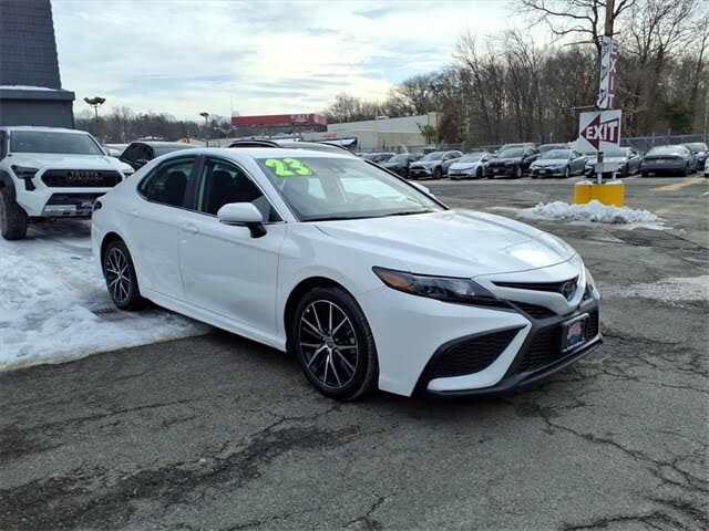 2023 Toyota Camry SE AWD