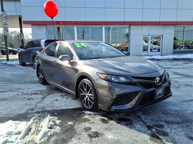 2024 Toyota Camry SE FWD