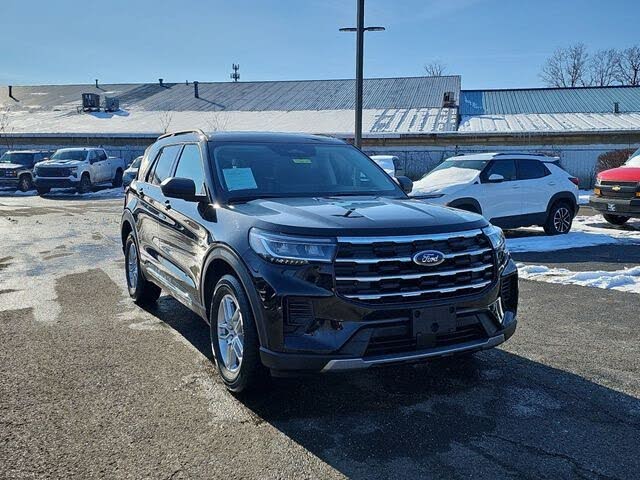 2025 Ford Explorer Active AWD