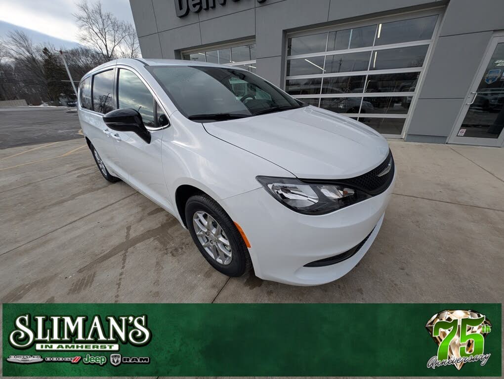 2026 Chrysler Voyager LX FWD