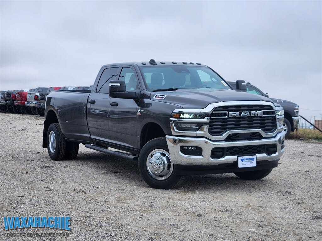 2026 RAM 3500 Tradesman Crew Cab LB DRW 4WD