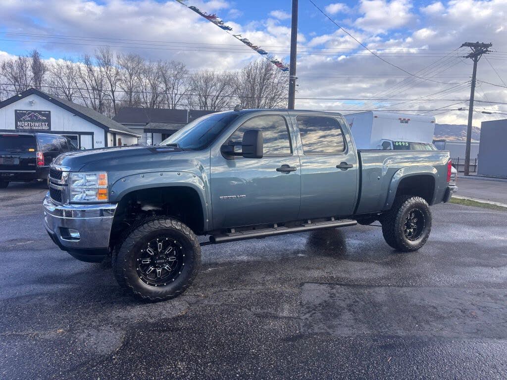 2014 Chevrolet Silverado 2500HD LT Crew Cab 4WD