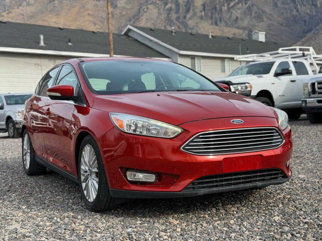 2018 Ford Focus Titanium Hatchback