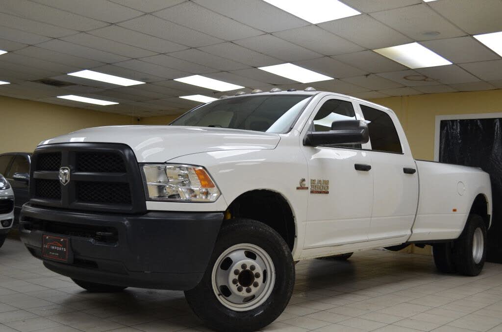 2018 RAM 3500 Tradesman Crew Cab LB DRW 4WD