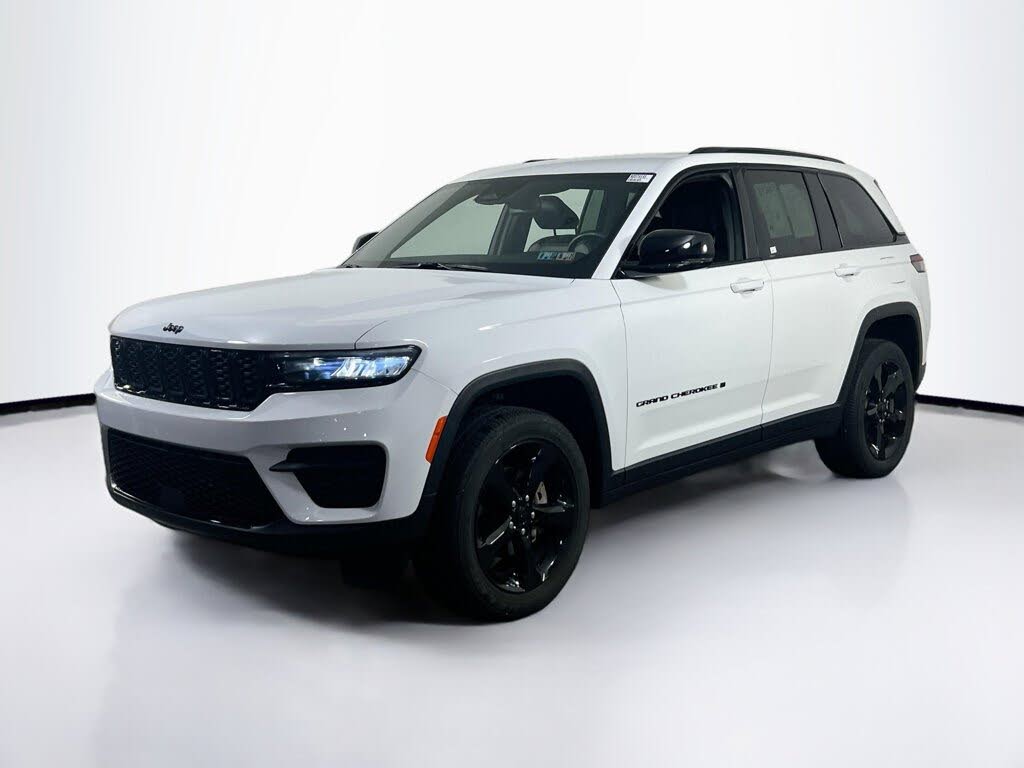 2022 Jeep Grand Cherokee Altitude 4WD