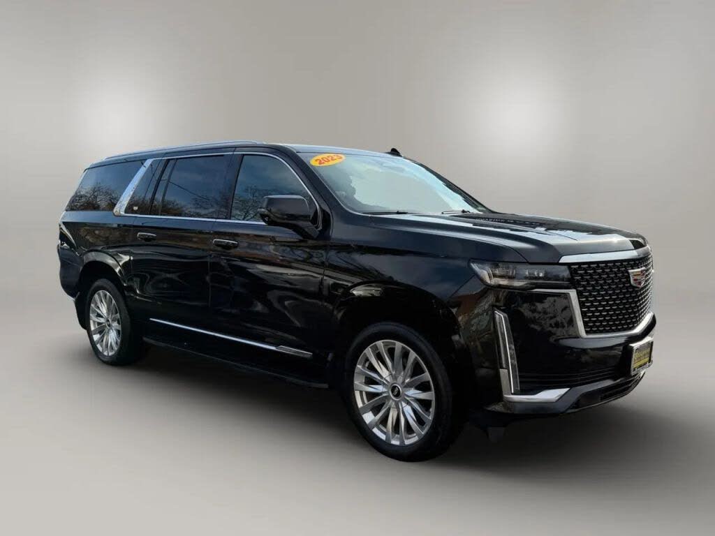 2023 Cadillac Escalade ESV Luxury 4WD