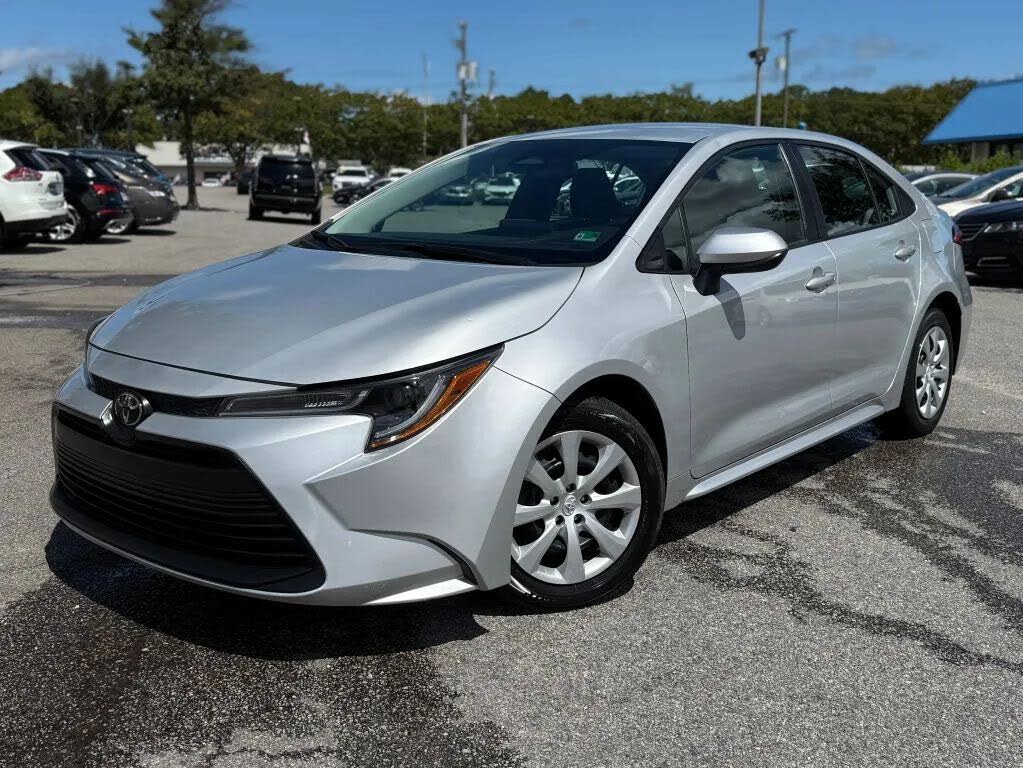 2024 Toyota Corolla LE FWD