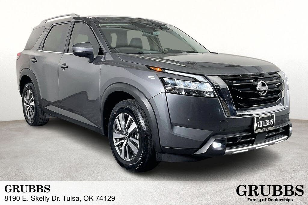 2022 Nissan Pathfinder SL 4WD