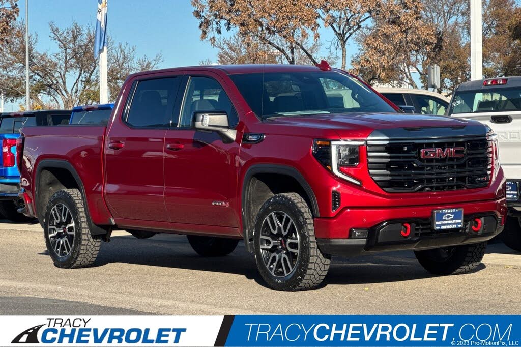 2023 GMC Sierra 1500 AT4 Crew Cab 4WD