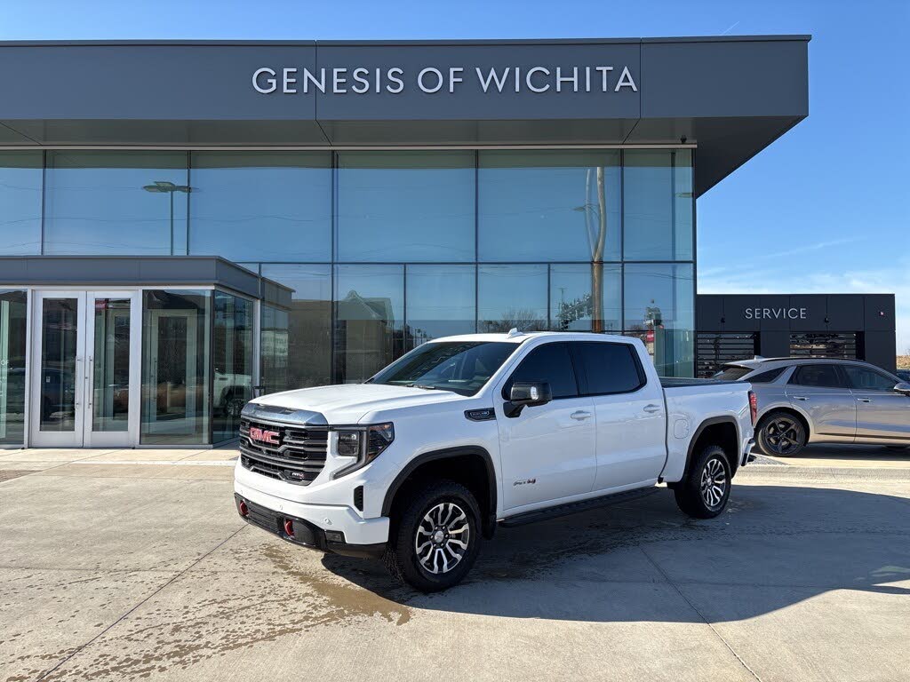 2023 GMC Sierra 1500 AT4 Crew Cab 4WD