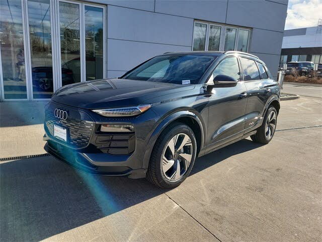 2025 Audi Q6 e-tron quattro Premium Plus