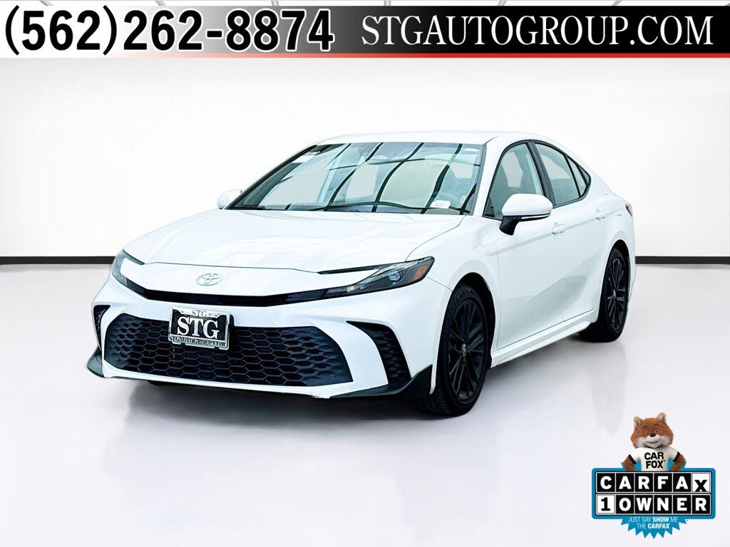 2025 Toyota Camry SE FWD