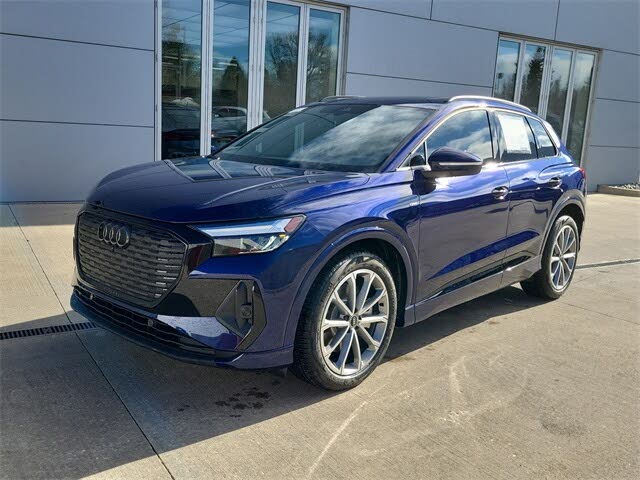 2026 Audi Q4 e-tron quattro Premium Plus 55