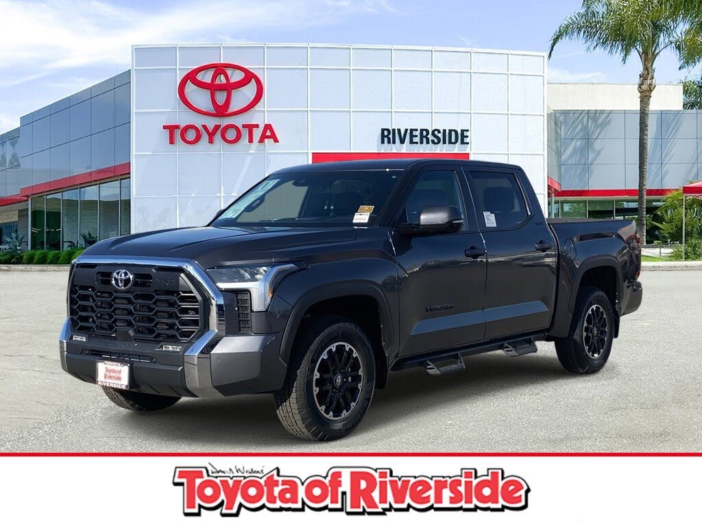 2026 Toyota Tundra SR5 CrewMax Cab 4WD