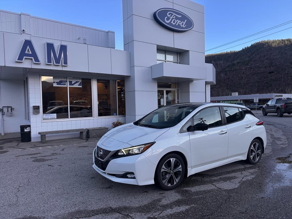 Nissan LEAF SV FWD 2022