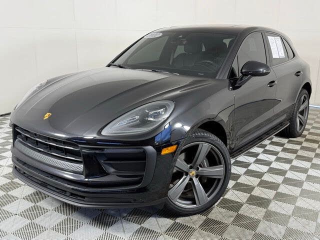 2022 Porsche Macan AWD