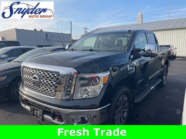 2017 Nissan Titan SV Crew Cab 4WD