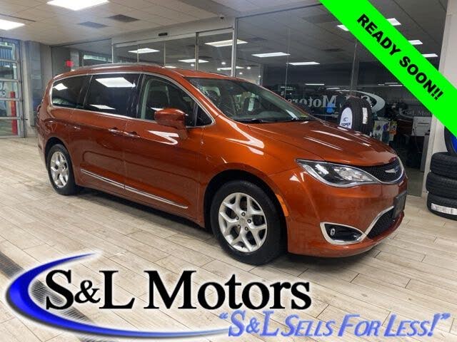 2018 Chrysler Pacifica Touring L Plus FWD