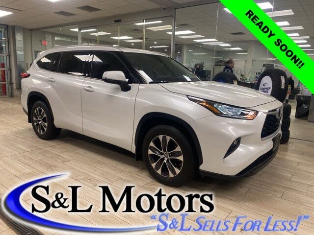 2022 Toyota Highlander XLE AWD