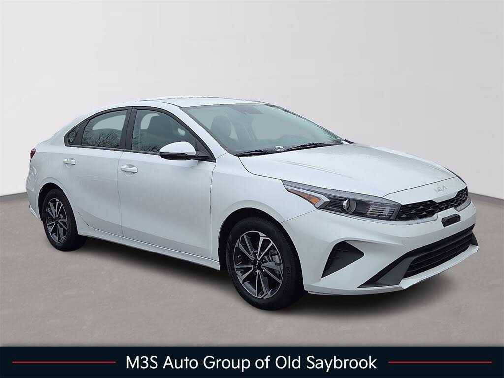 2024 Kia Forte LXS FWD