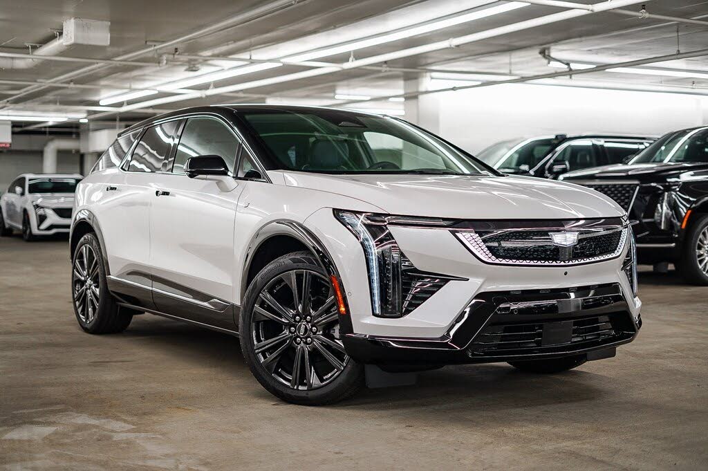 2025 Cadillac OPTIQ Sport 2 AWD