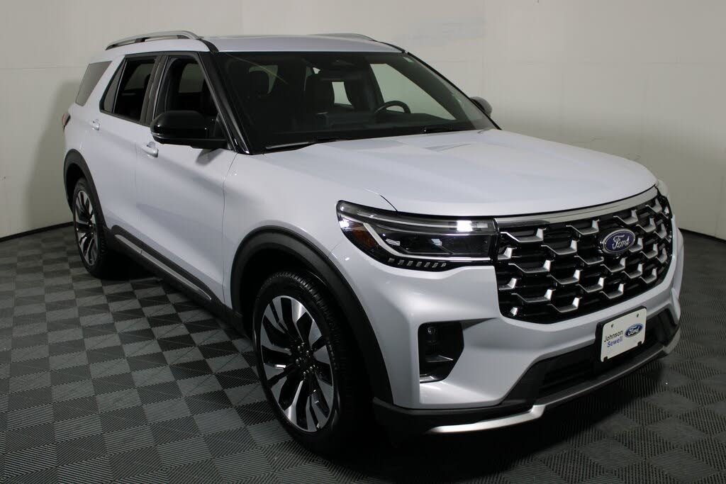 2025 Ford Explorer Platinum AWD