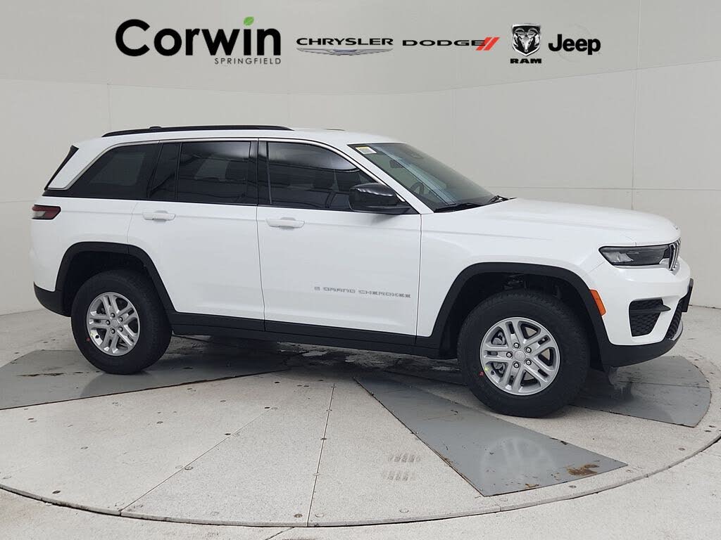 2025 Jeep Grand Cherokee Laredo 4WD