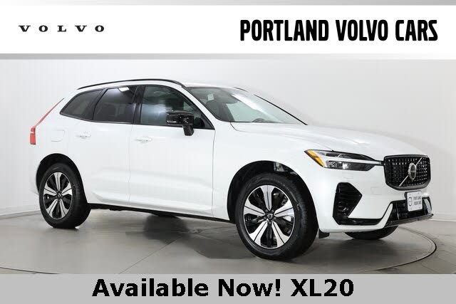 2025 Volvo XC60 Recharge T8 Core Dark Theme eAWD