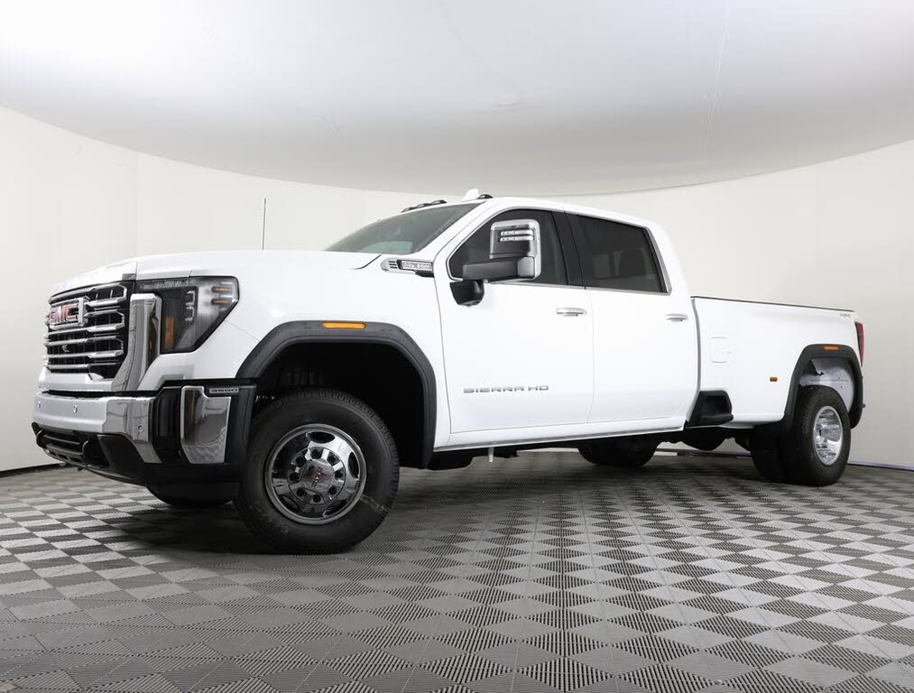 2026 GMC Sierra 3500HD SLT Crew Cab 4WD