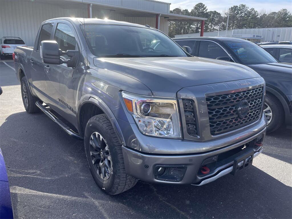 2019 Nissan Titan PRO-4X Crew Cab 4WD