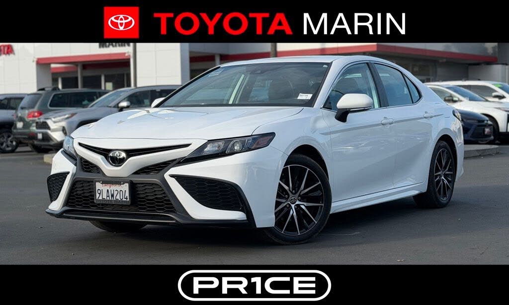 2024 Toyota Camry SE AWD