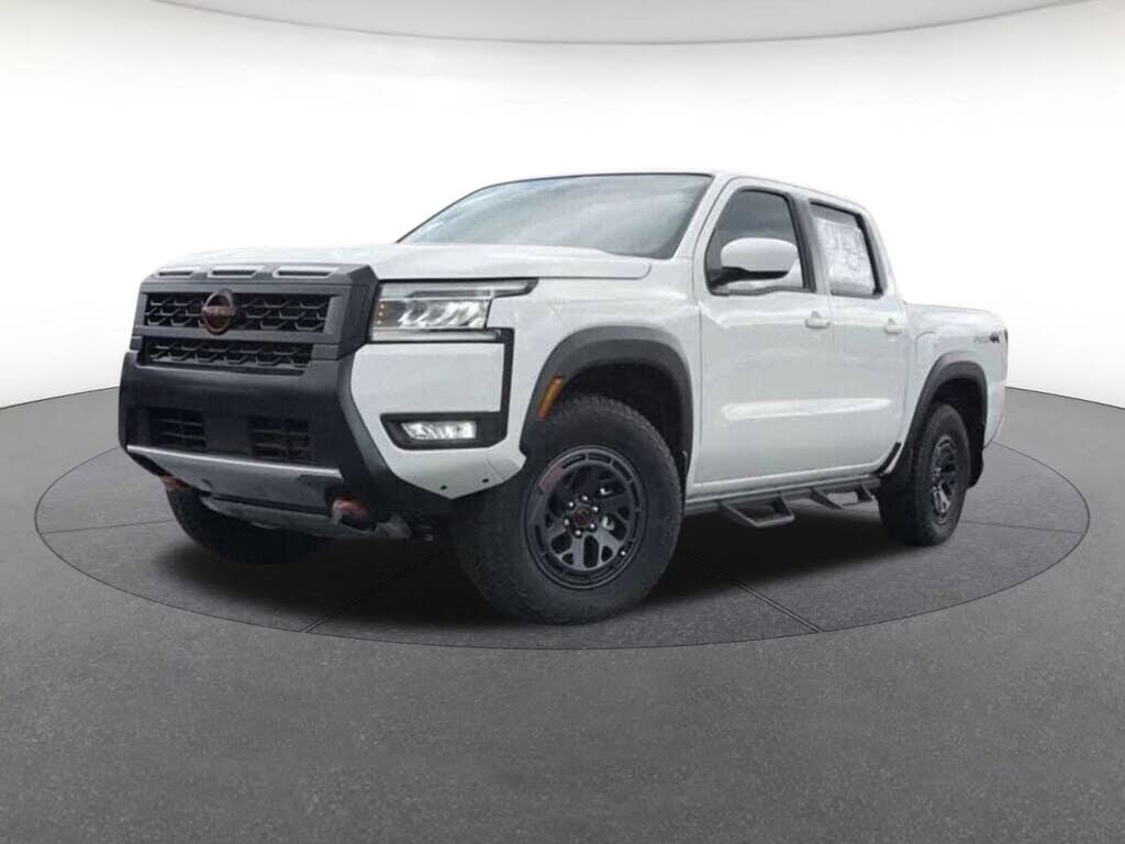 2025 Nissan Frontier PRO-4X Crew Cab 4WD