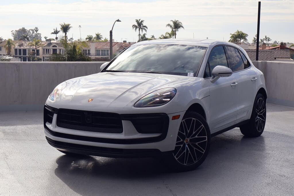 2025 Porsche Macan