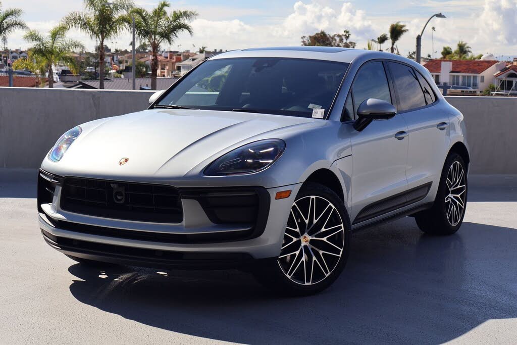 2025 Porsche Macan