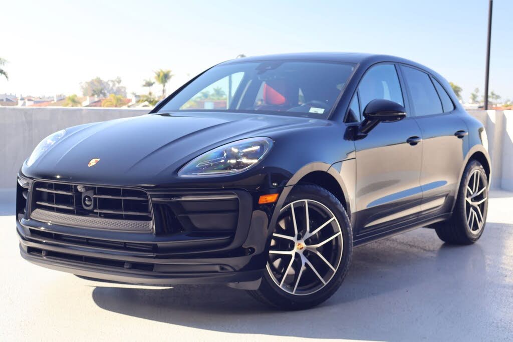 2025 Porsche Macan
