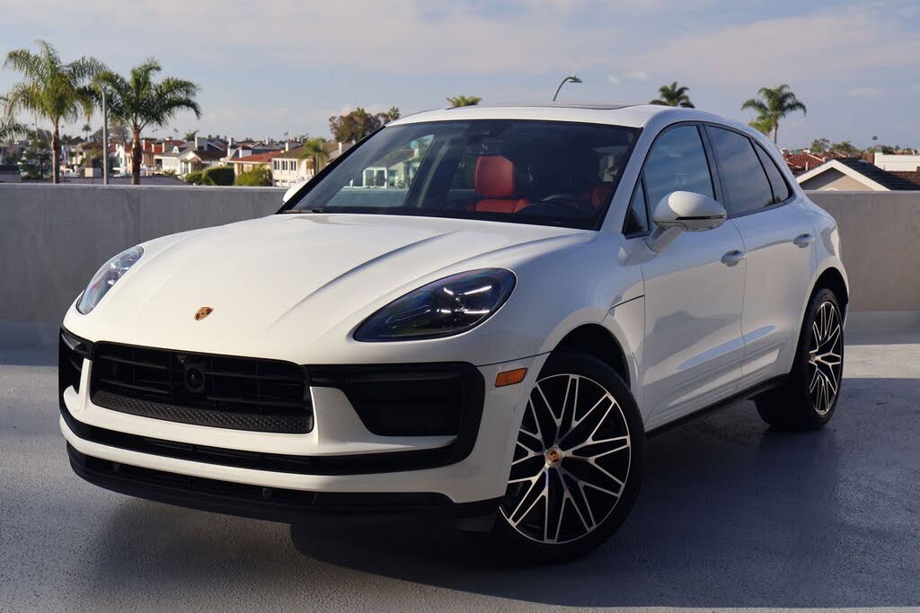 2025 Porsche Macan